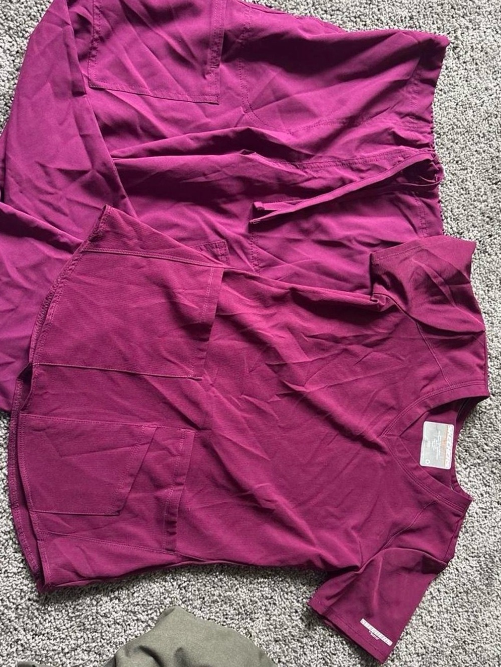 Sketchers Short-Sleeve scrub Top in Vibrant Magenta and scrub star bottoms